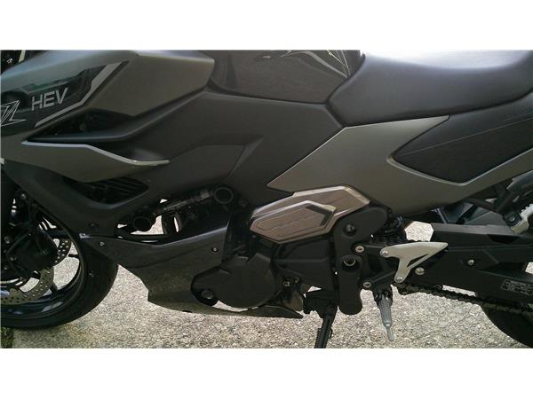2025 Kawasaki Z7 Hybrid