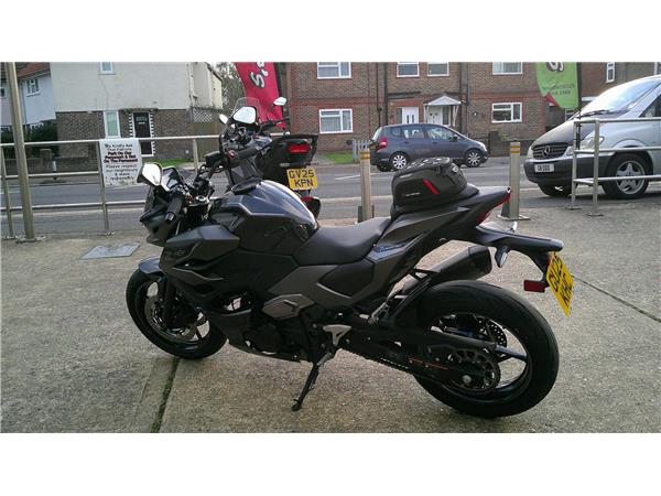 2025 Kawasaki Z7 Hybrid