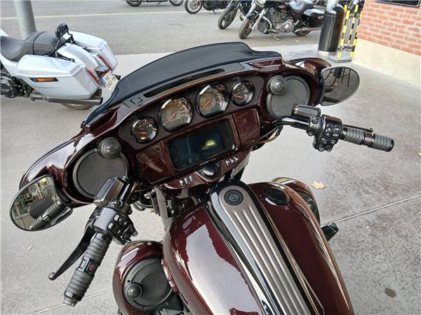 2018 HARLEY-DAVIDSON STREET GLIDE