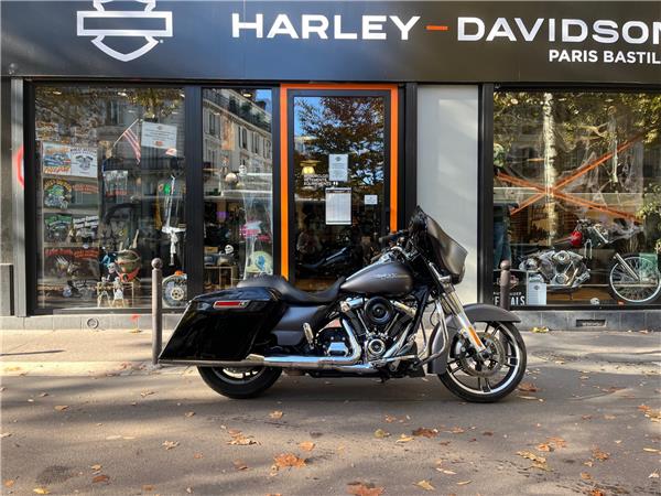 2017 HARLEY-DAVIDSON STREET GLIDE