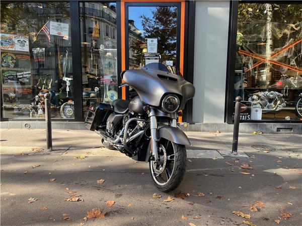 2017 HARLEY-DAVIDSON STREET GLIDE