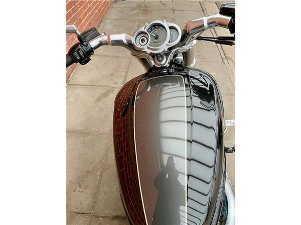 2015 HARLEY-DAVIDSON V-ROD