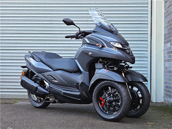 2024 Yamaha Tricity 300