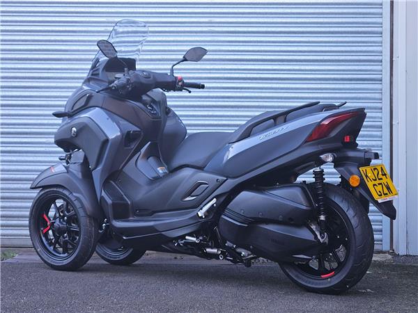 2024 Yamaha Tricity 300