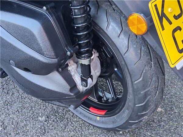 2024 Yamaha Tricity 300