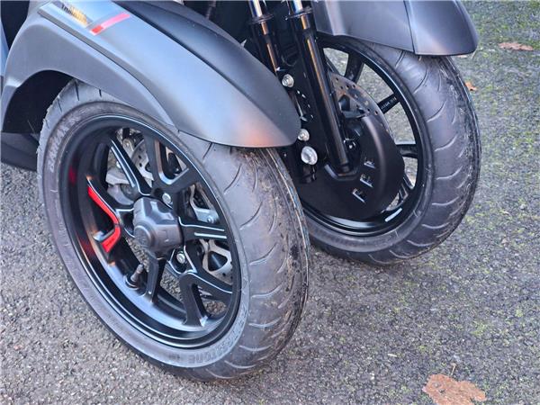 2024 Yamaha Tricity 300