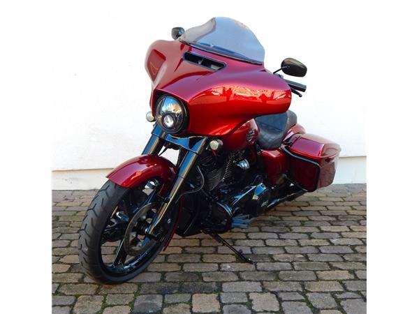 FLHXS STREET GLIDE SPEZIAL 