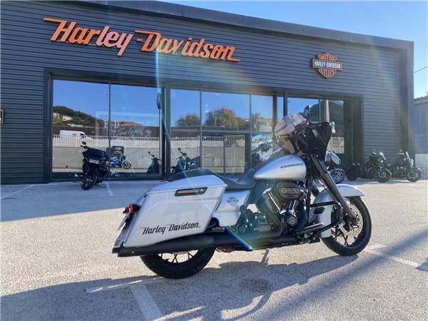 2022 HARLEY-DAVIDSON ROAD KING