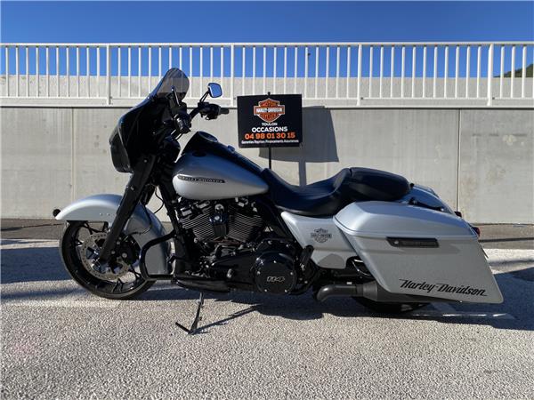 2022 HARLEY-DAVIDSON ROAD KING