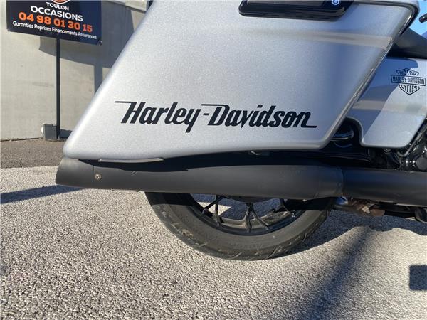 2022 HARLEY-DAVIDSON ROAD KING