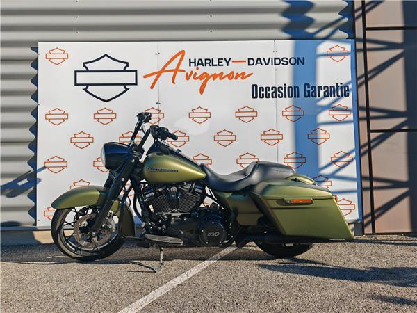 2020 HARLEY-DAVIDSON ROAD KING