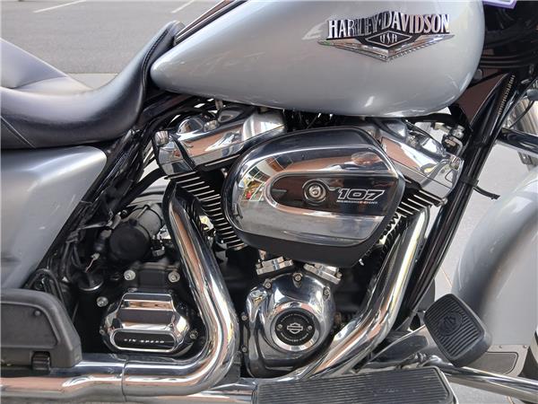 2018 HARLEY-DAVIDSON ROAD KING