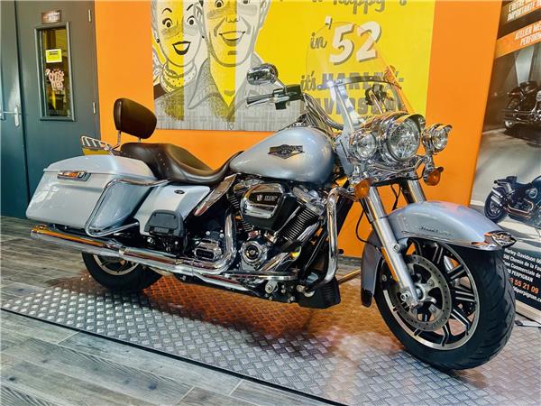 2019 HARLEY-DAVIDSON ROAD KING