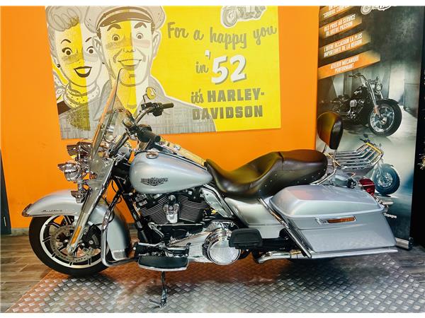 2019 HARLEY-DAVIDSON ROAD KING