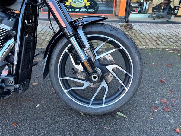 2024 HARLEY-DAVIDSON SOFTAIL FLSB SPORT GLIDE