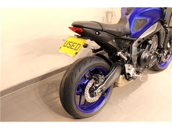 YAMAHA MT-09