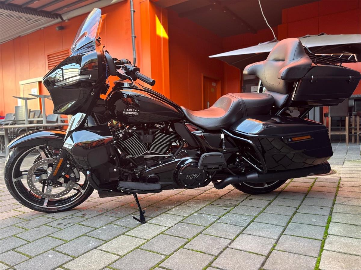 2025 Harley-Davidson Street Glide Ultra