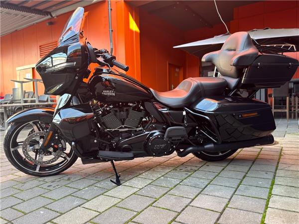 2025 Harley-Davidson Street Glide Ultra