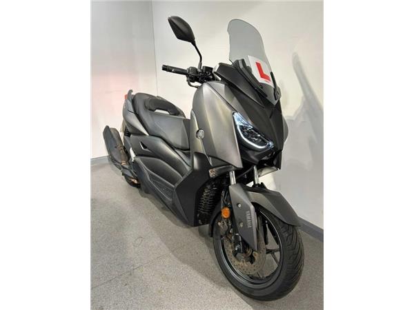 2022 Yamaha YP125R XMAX GREY