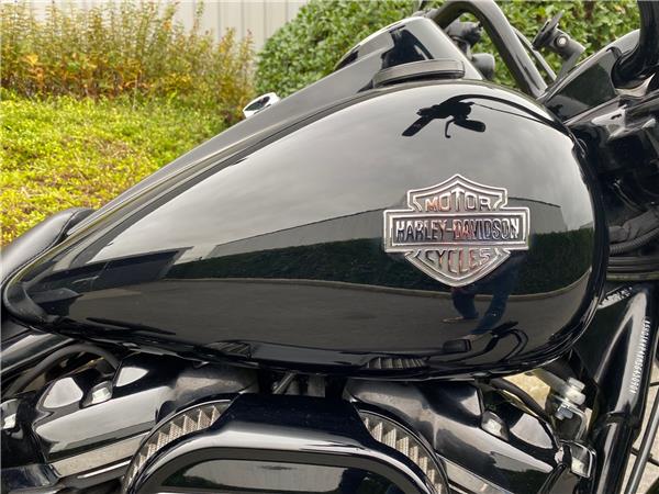 2021 HARLEY-DAVIDSON ROAD KING