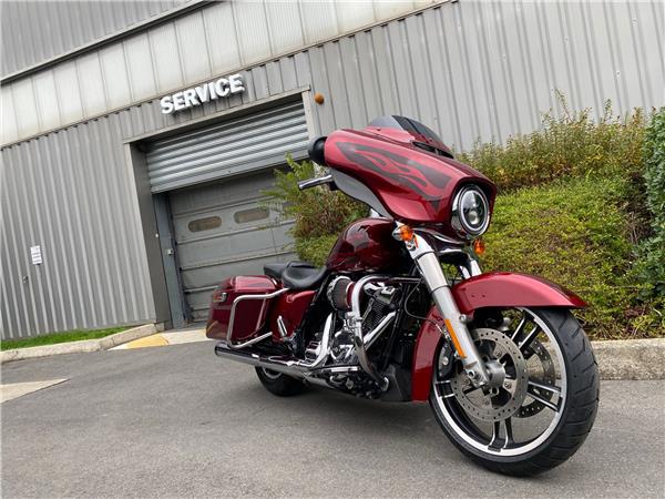 2017 HARLEY-DAVIDSON STREET GLIDE