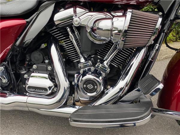 2017 HARLEY-DAVIDSON STREET GLIDE