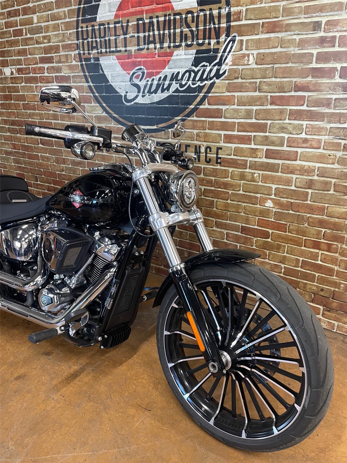 2025 HARLEY-DAVIDSON BREAKOUT