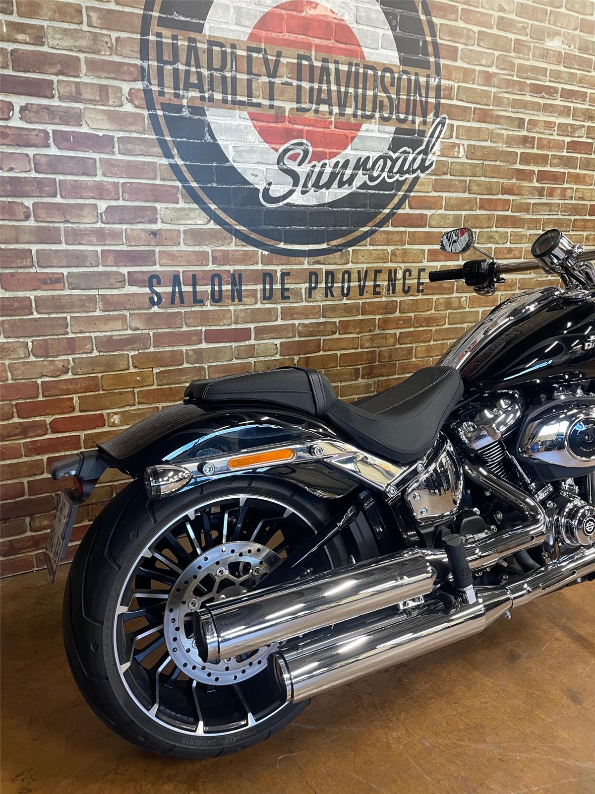 2025 HARLEY-DAVIDSON BREAKOUT