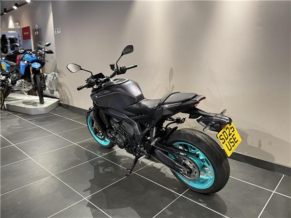 2025 Yamaha MT-09 Y-AMT