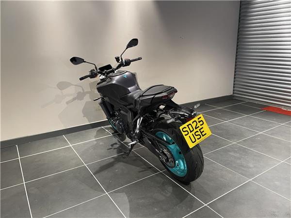 2025 Yamaha MT-09 Y-AMT