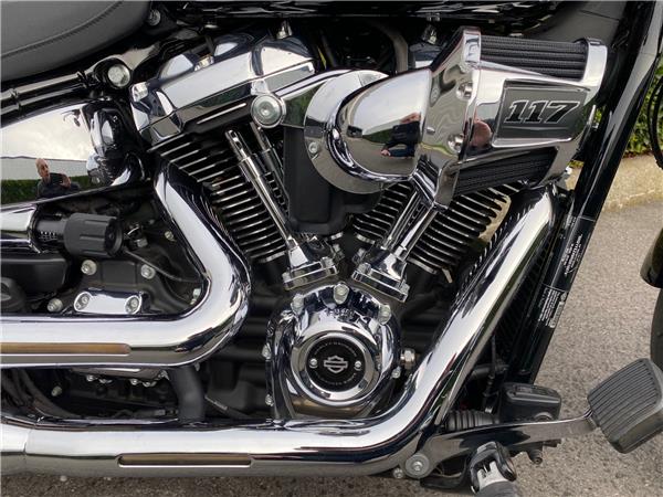 2024 HARLEY-DAVIDSON BREAKOUT