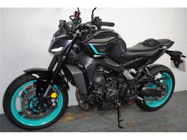 2024 Yamaha MT-09 CYAN