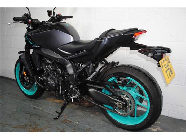 2024 Yamaha MT-09 CYAN