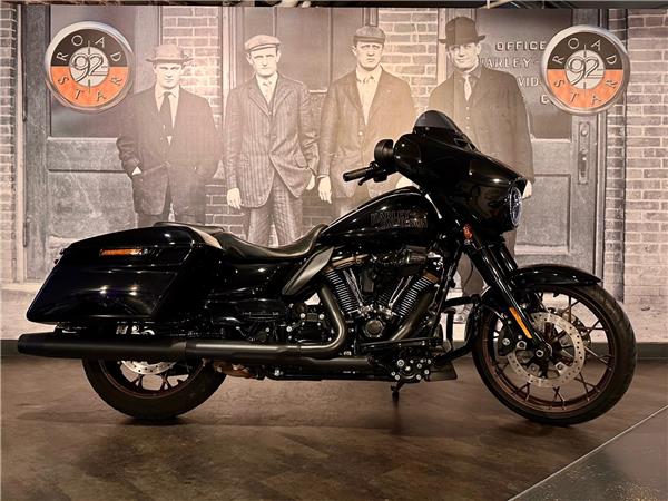 2022 HARLEY-DAVIDSON STREET GLIDE