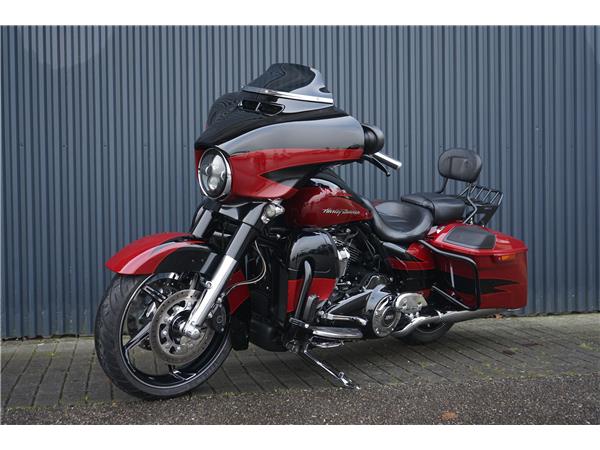 2017 harley-davidson FLHXSE Street Glide ABS CVO 114