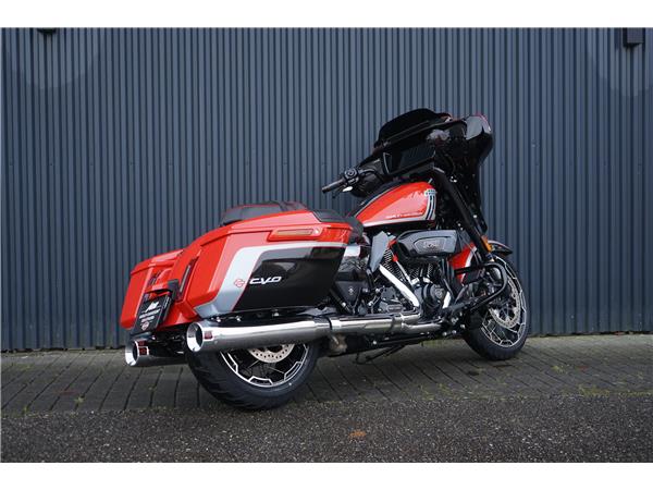 2025 harley-davidson FLHXSE Street Glide CVO 121