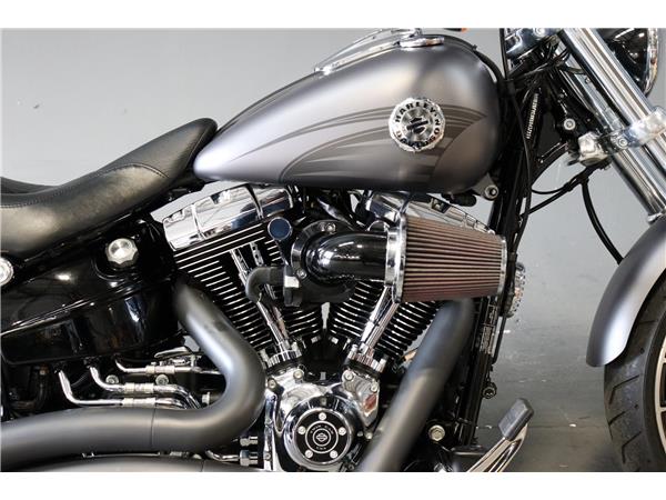 2017 HARLEY-DAVIDSON SOFTAIL FXSB BREAKOUT