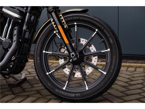2016 Harley-Davidson Iron 883