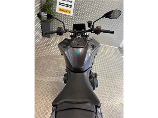 2025 YAMAHA MT-09 Y AMT