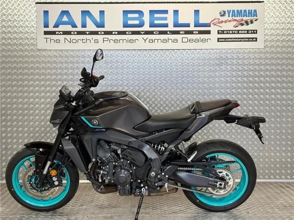 2025 YAMAHA MT-09 Y AMT