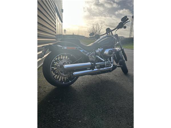 2025 HARLEY-DAVIDSON BREAKOUT