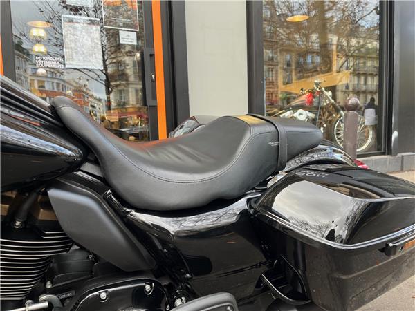 2022 HARLEY-DAVIDSON STREET GLIDE