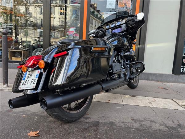 2022 HARLEY-DAVIDSON STREET GLIDE