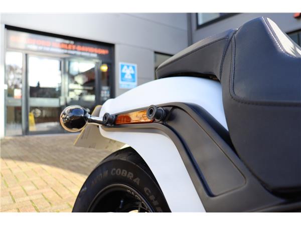 2018 HARLEY-DAVIDSON SOFTAIL FXFBS FAT BOB 114