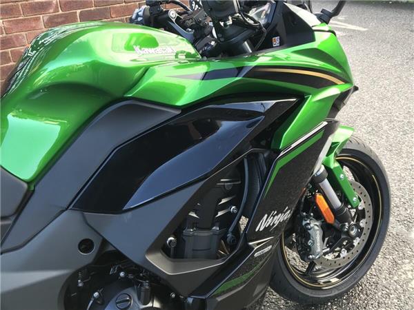 2025 KAWASAKI NINJA 1100 SX SE