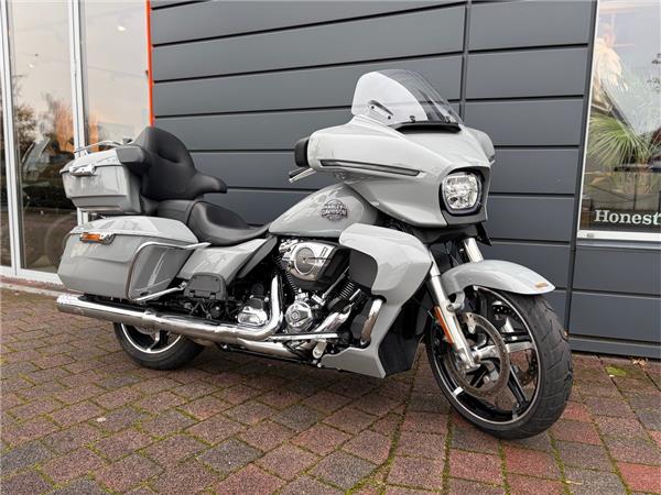 FLHXU STREET GLIDE ULTRA Wilbers / Jekill&Hyde