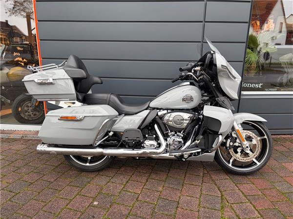 FLHXU STREET GLIDE ULTRA Wilbers / Jekill&Hyde