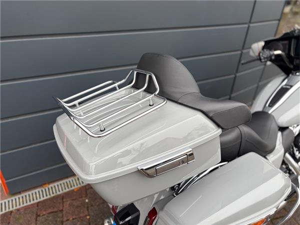 FLHXU STREET GLIDE ULTRA Wilbers / Jekill&Hyde