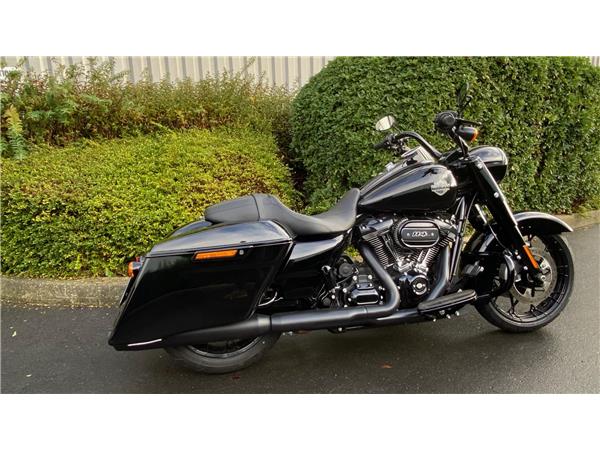 2025 HARLEY-DAVIDSON ROAD KING