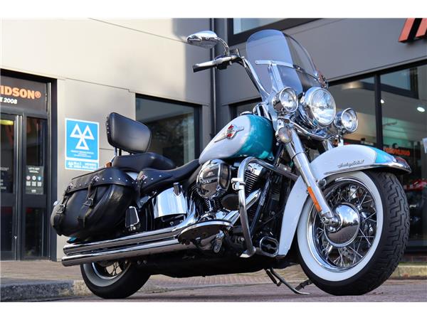 2017 HARLEY-DAVIDSON SOFTAIL FLSTC HERITAGE SOFTAIL CLASSIC